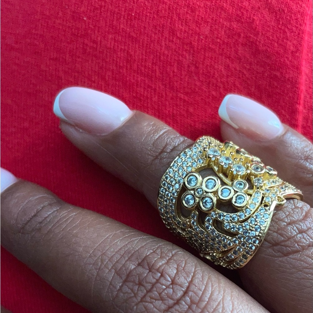 Gold Ring with Intricate Designs and Swavorski crystals. Does not tarnish - Picture 6 of 6